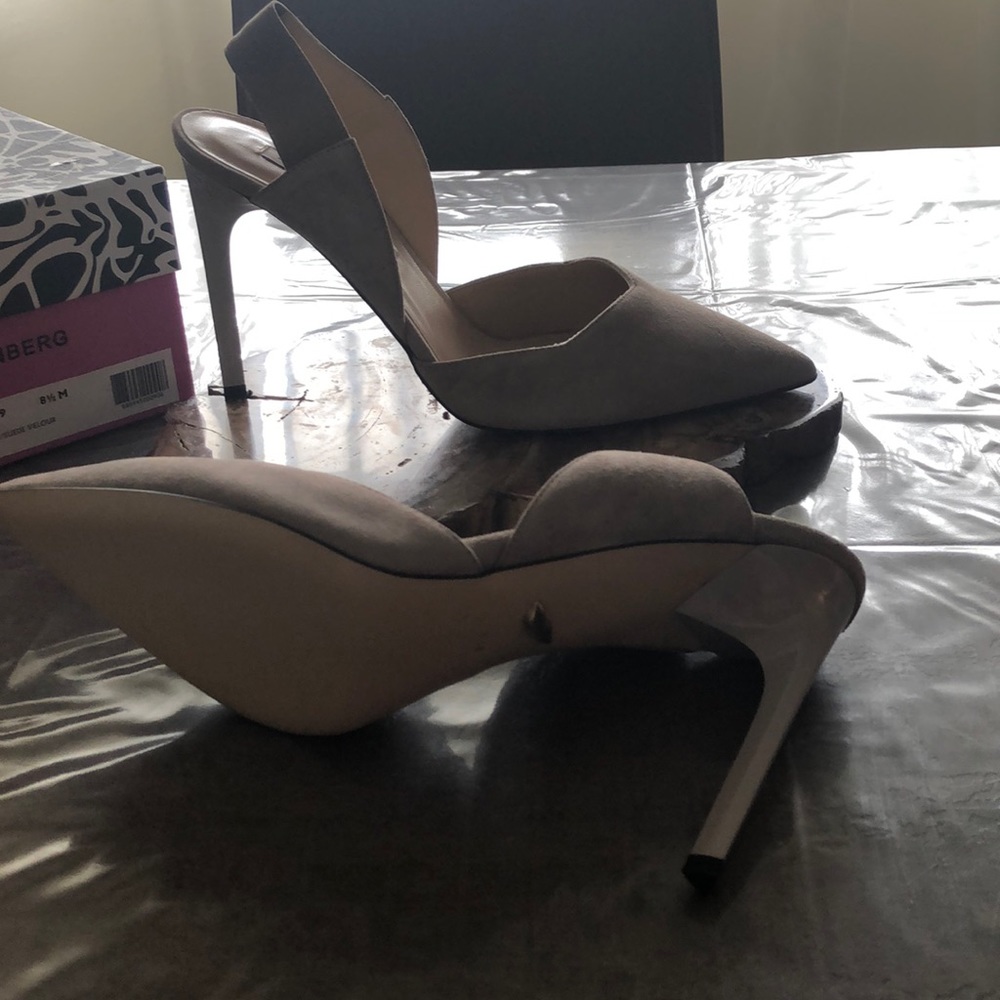 Diane von Furstenberg pumps